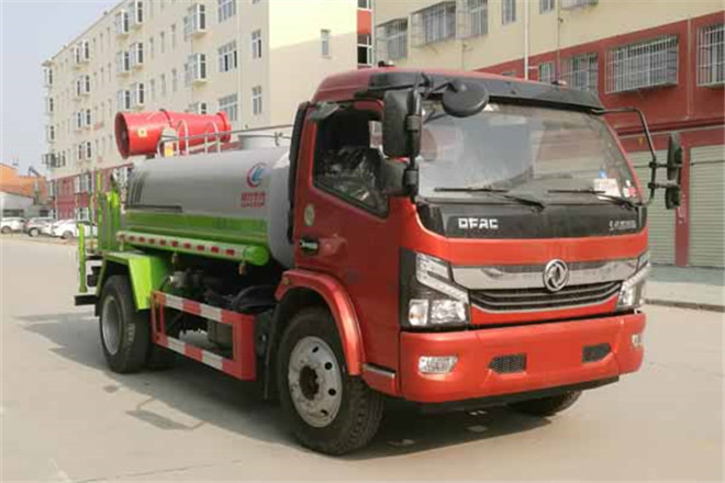 FAW TRUCKS Debuts J7 and Tiger 6G