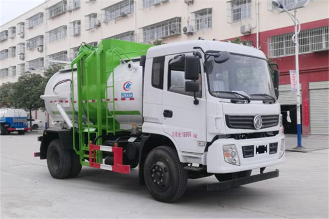 FAW TRUCKS Debuts J7 and Tiger 6G