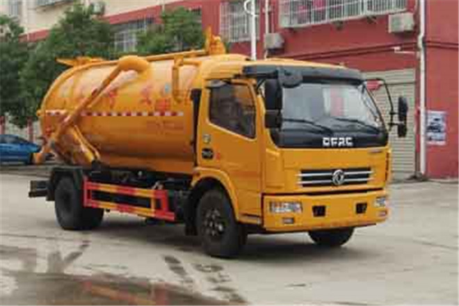 FAW TRUCKS Debuts J7 and Tiger 6G