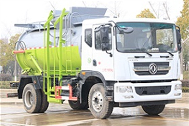 FAW TRUCKS Debuts J7 and Tiger 6G