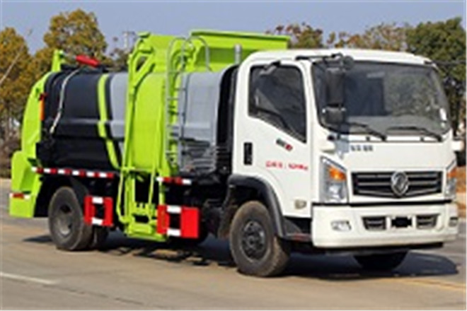 FAW TRUCKS Debuts J7 and Tiger 6G