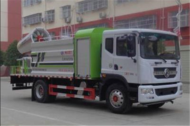 FAW TRUCKS Debuts J7 and Tiger 6G
