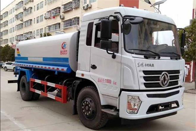 FAW TRUCKS Debuts J7 and Tiger 6G