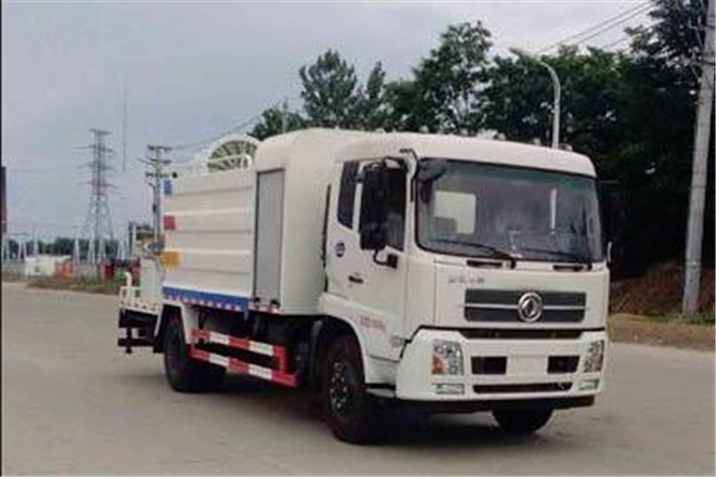 FAW TRUCKS Debuts J7 and Tiger 6G
