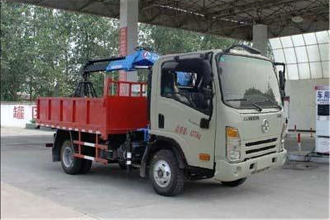 FAW TRUCKS Debuts J7 and Tiger 6G