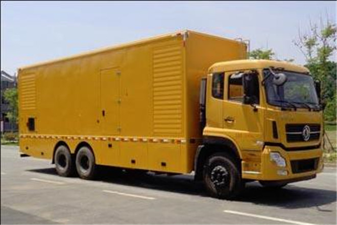 FAW TRUCKS Debuts J7 and Tiger 6G