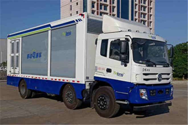FAW TRUCKS Debuts J7 and Tiger 6G