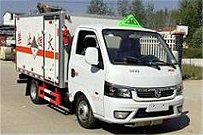 FAW TRUCKS Debuts J7 and Tiger 6G