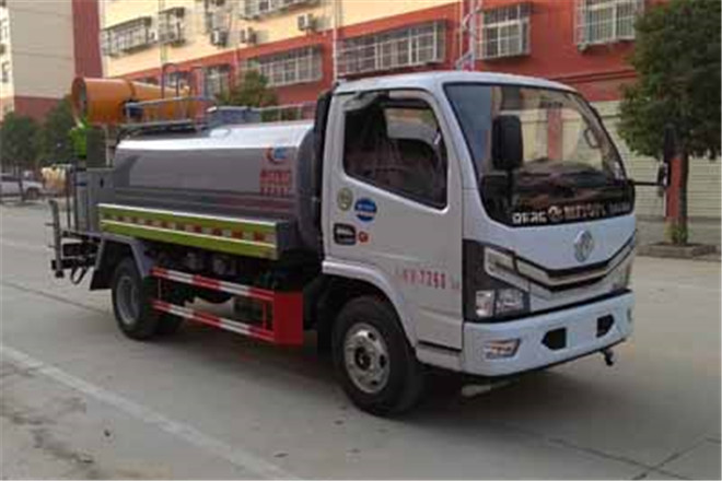 FAW TRUCKS Debuts J7 and Tiger 6G
