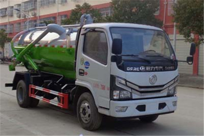 FAW TRUCKS Debuts J7 and Tiger 6G