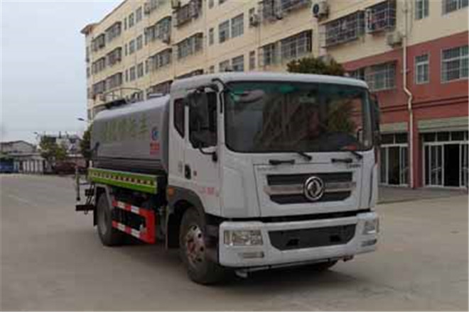 FAW TRUCKS Debuts J7 and Tiger 6G