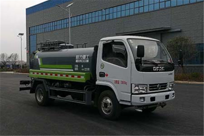 FAW TRUCKS Debuts J7 and Tiger 6G