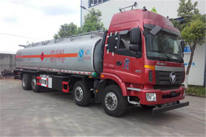 FAW TRUCKS Debuts J7 and Tiger 6G