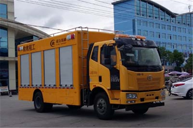 FAW TRUCKS Debuts J7 and Tiger 6G