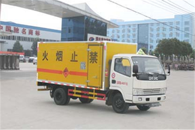 FAW TRUCKS Debuts J7 and Tiger 6G