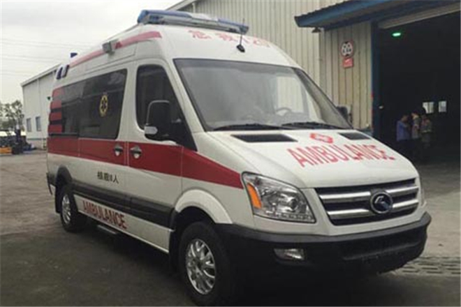FAW TRUCKS Debuts J7 and Tiger 6G