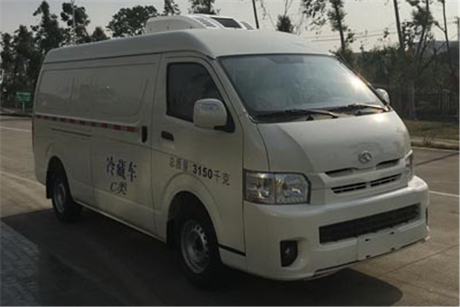 FAW TRUCKS Debuts J7 and Tiger 6G