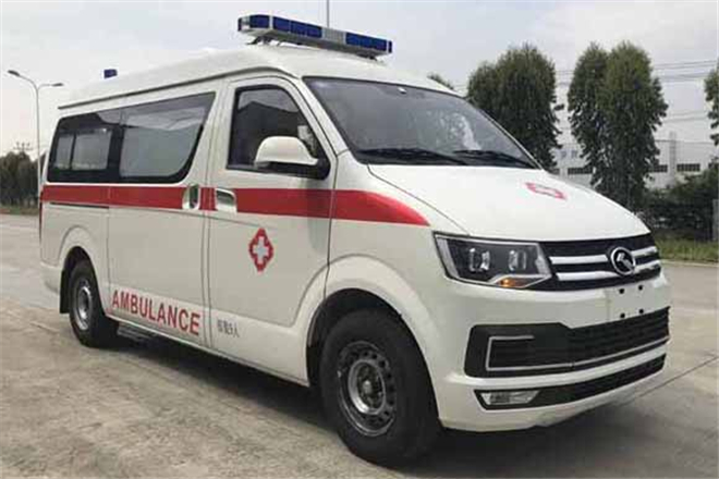 FAW TRUCKS Debuts J7 and Tiger 6G