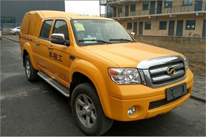 FAW TRUCKS Debuts J7 and Tiger 6G