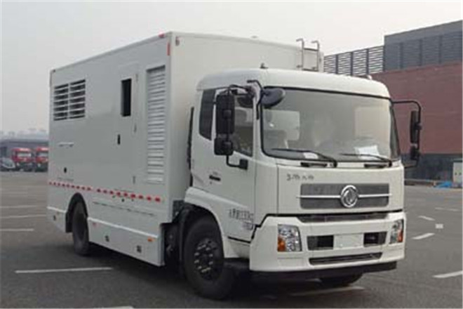 FAW TRUCKS Debuts J7 and Tiger 6G