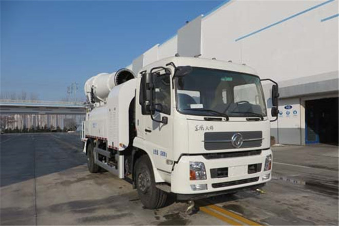 FAW TRUCKS Debuts J7 and Tiger 6G