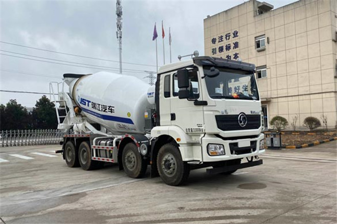 FAW TRUCKS Debuts J7 and Tiger 6G