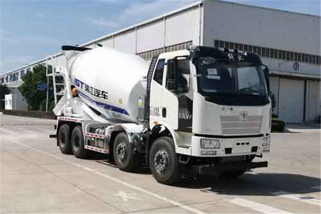 FAW TRUCKS Debuts J7 and Tiger 6G
