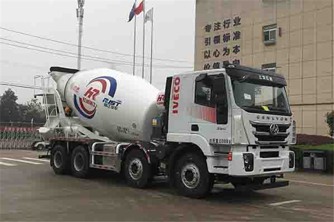 FAW TRUCKS Debuts J7 and Tiger 6G