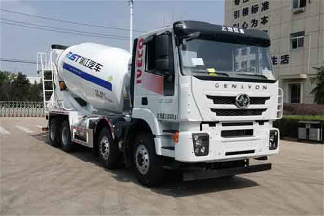 FAW TRUCKS Debuts J7 and Tiger 6G