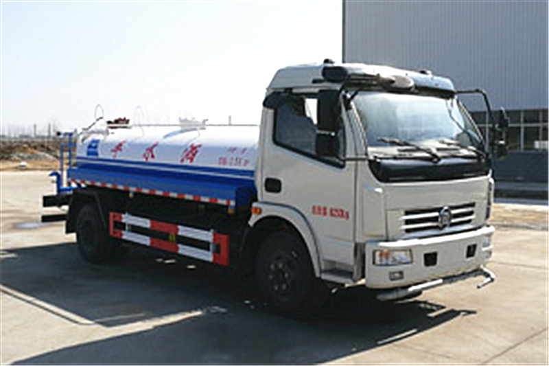 FAW TRUCKS Debuts J7 and Tiger 6G